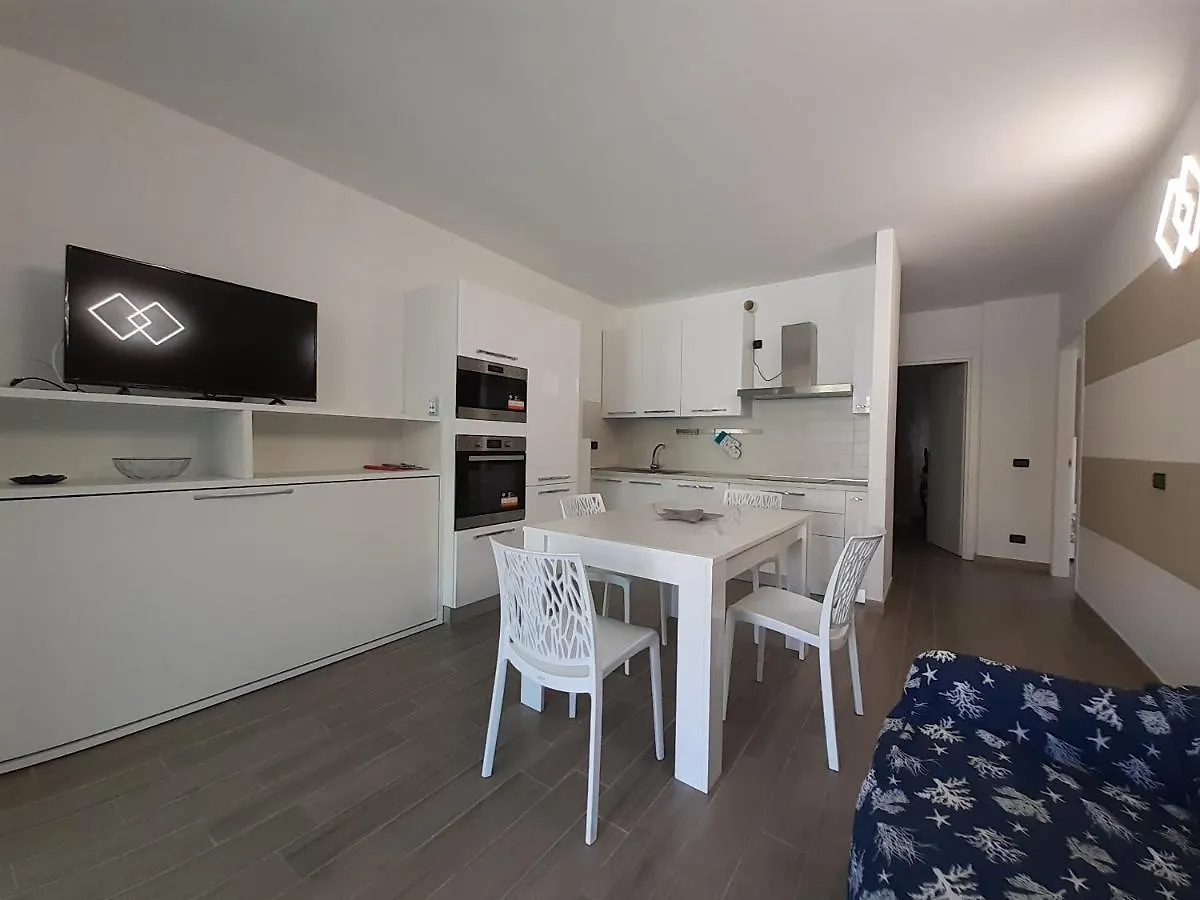 Alexia A Pochi Passi Dal Mare Appartamento Confort Con Box Auto Alassio Apartment