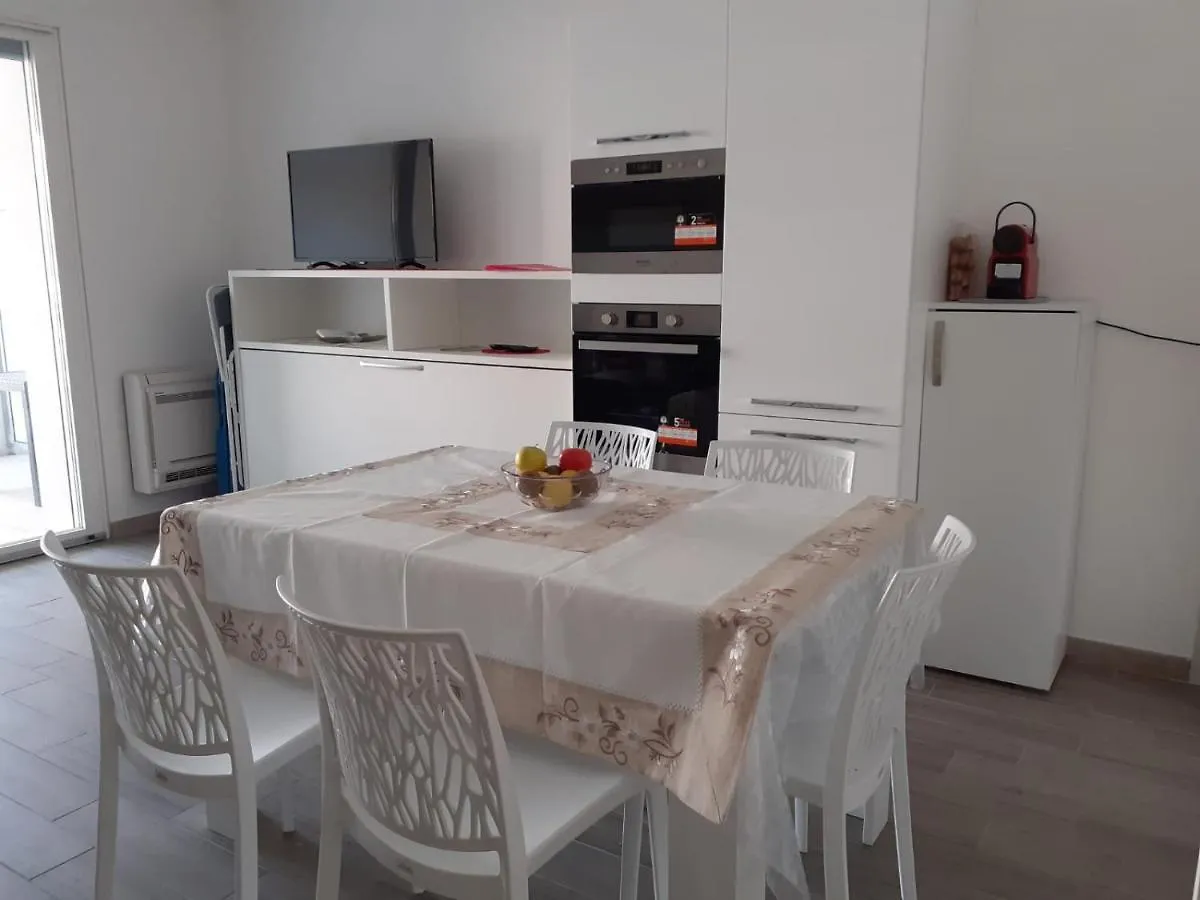 Apartment Alexia A Pochi Passi Dal Mare Appartamento Confort Con Box Auto Alassio Italy