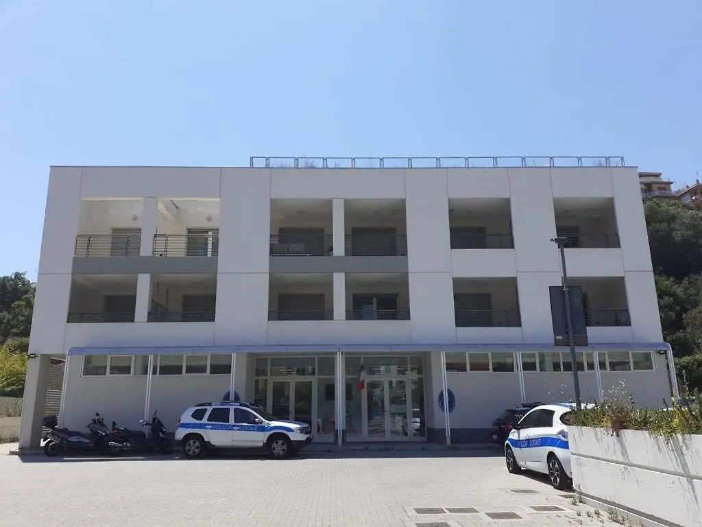Alexia A Pochi Passi Dal Mare Appartamento Confort Con Box Auto Alassio 0*,