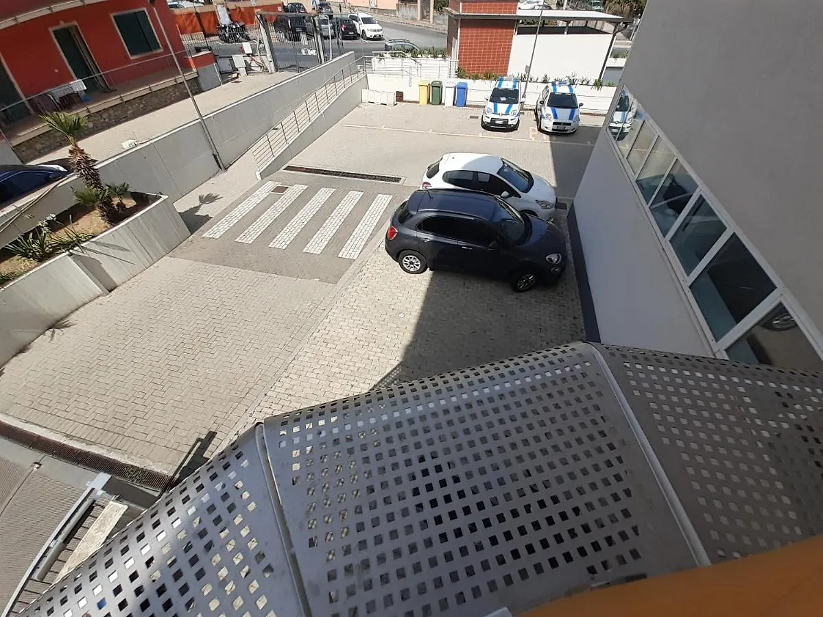 Alexia A Pochi Passi Dal Mare Appartamento Confort Con Box Auto Alassio Apartment