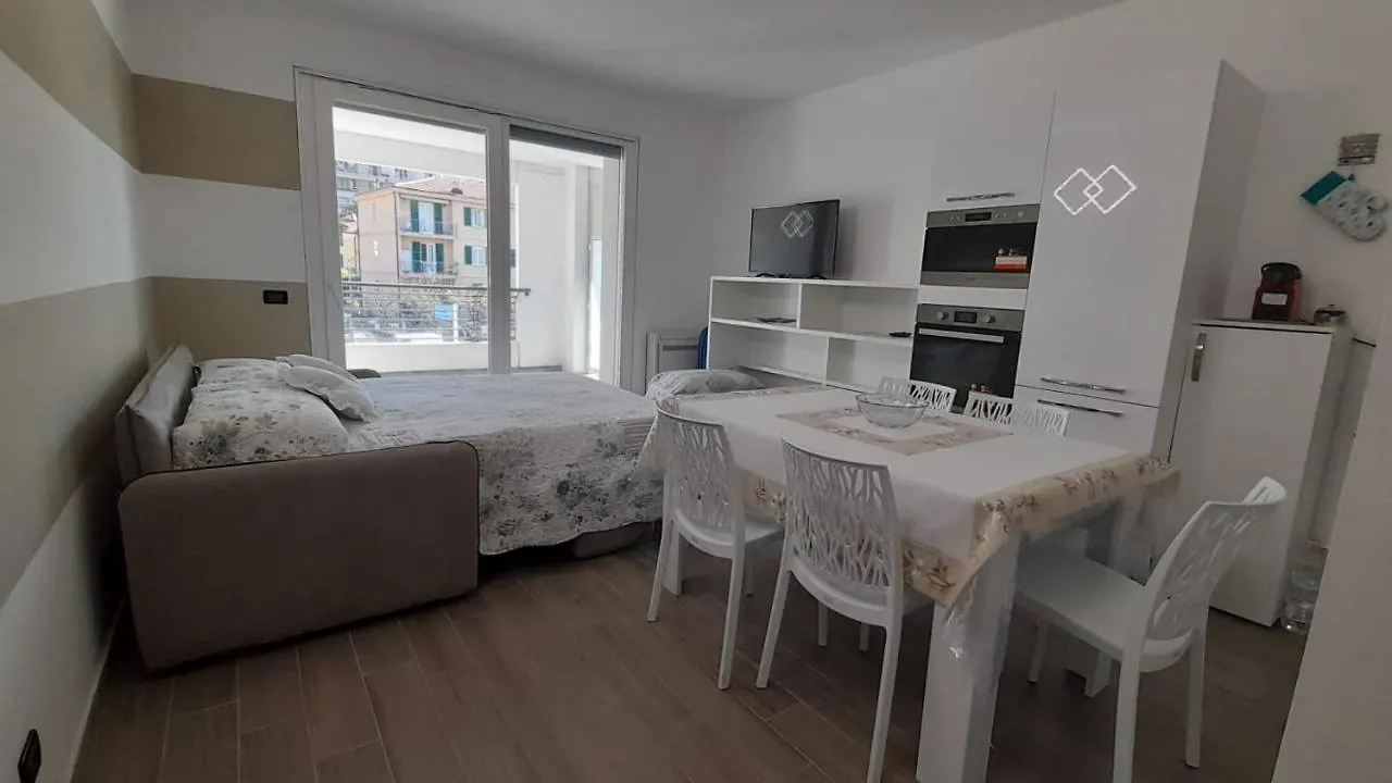 Apartment Alexia A Pochi Passi Dal Mare Appartamento Confort Con Box Auto Alassio