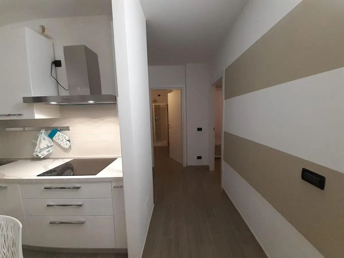 Alexia A Pochi Passi Dal Mare Appartamento Confort Con Box Auto Alassio Apartment
